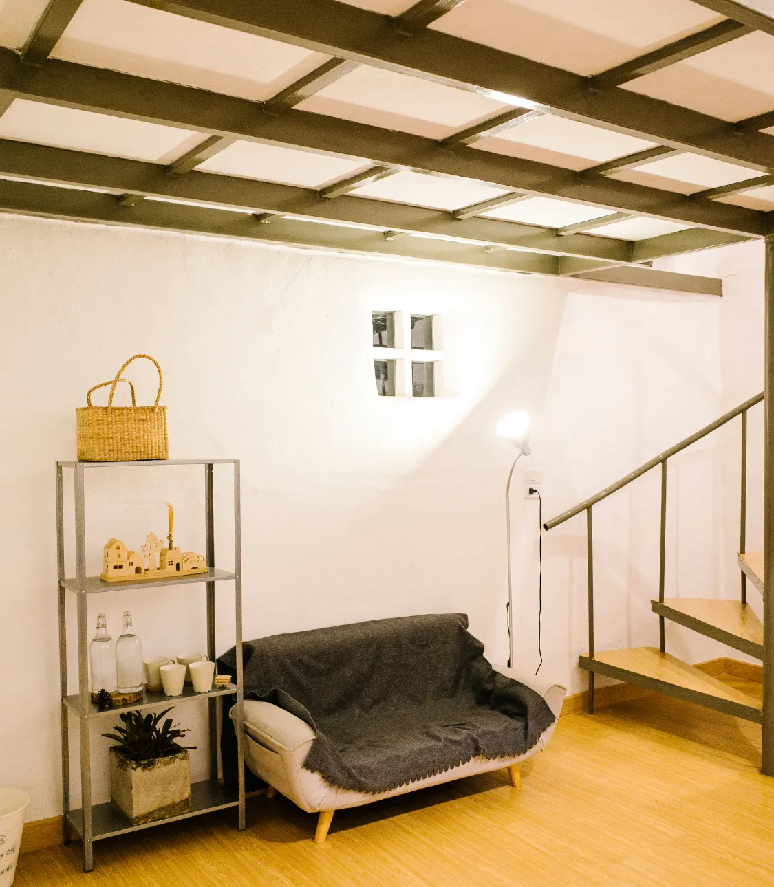 Smooth, uniform decorative finish